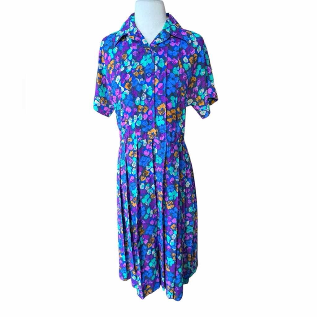 1980s/Early 90s Leslie Fay Floral Poly Shirt Dress